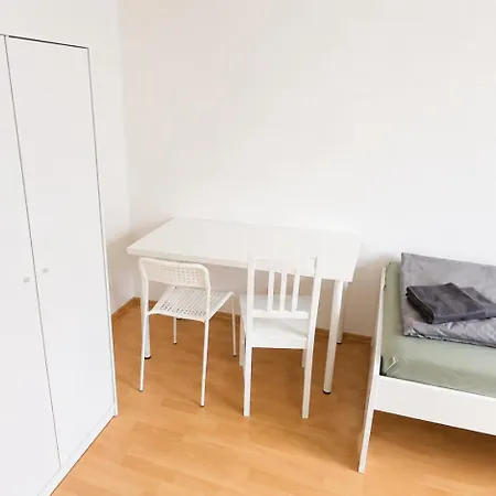 아파트 Lumini Ochelmitzer Str 9