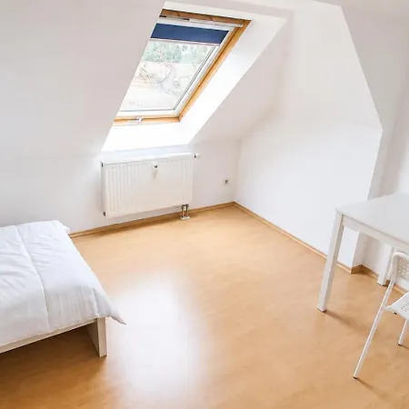 Lumini Ochelmitzer Str 9 아파트 *